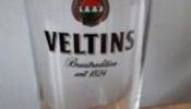Neuwertig! 35 VELTINS Willi Becher Bier